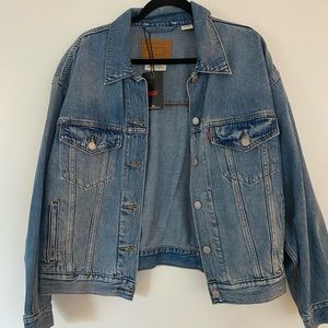 Levi’s ‘90s trucker jacket